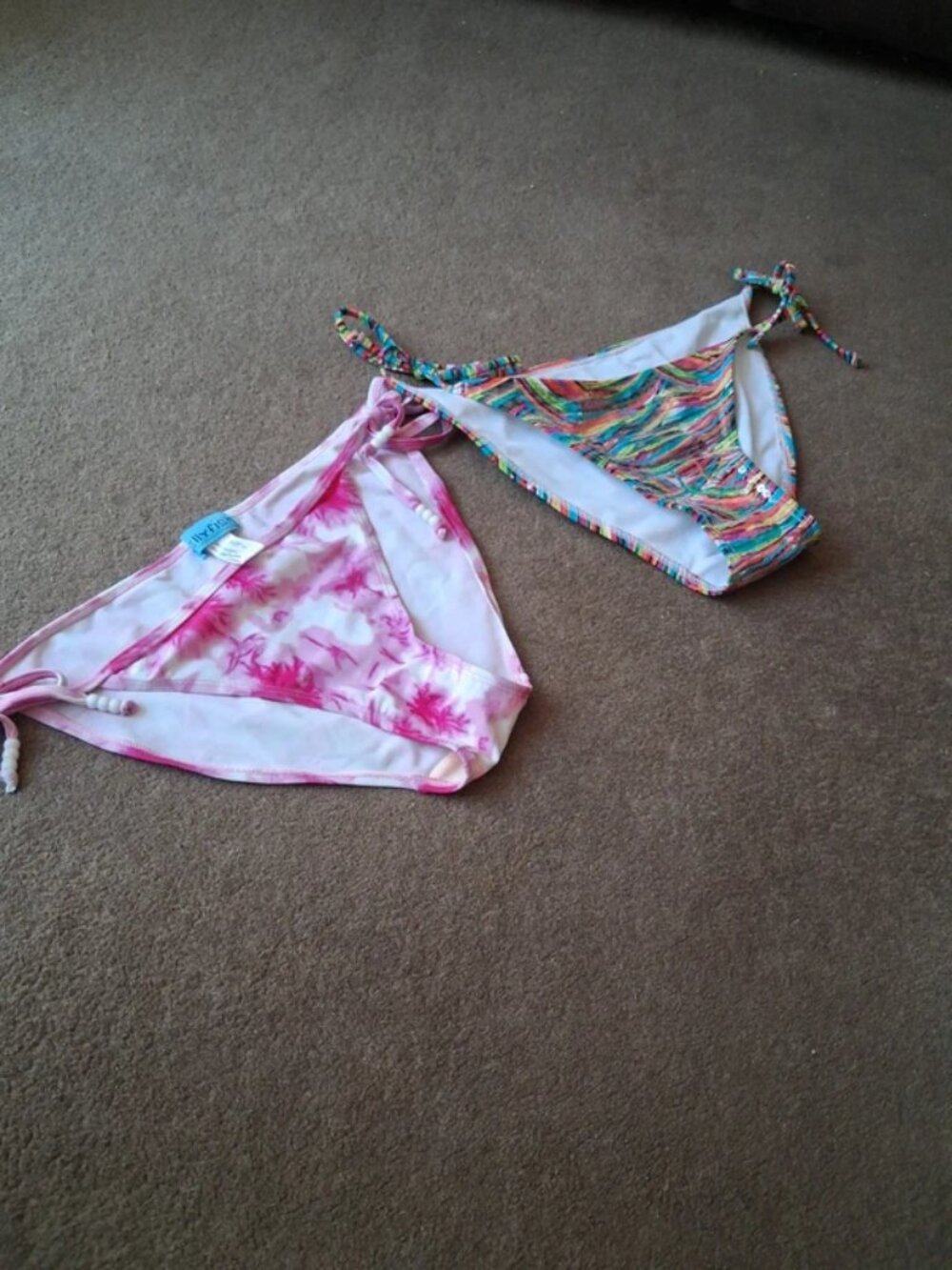 2 bikini bottoms